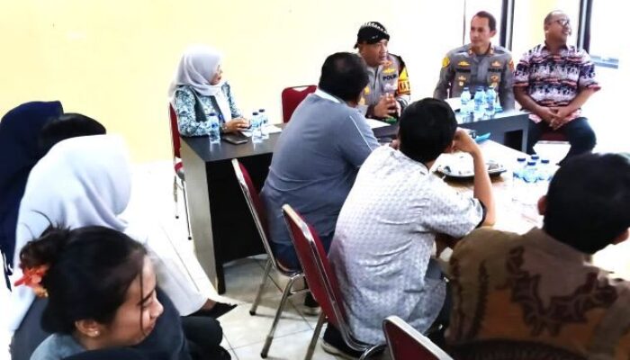 Gaji 8 Bulan Tidak Dibayar, Karyawan Fast Medika Utama Clinic di Serang Mengadu ke Kapolres Condro Sasongko