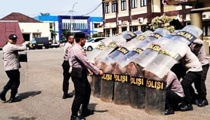 Tingkatkan Kesiapan Mental Anggota Berpotensi Anarkis, Kapolres Serang Pimpin Pelatihan Kompi Kerangka