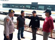 Polsek Kedungwaringin Bekasi Cepat Tanggap Sikapi Insiden KA Anjlok di Dekat Stasiun Kedung Gede