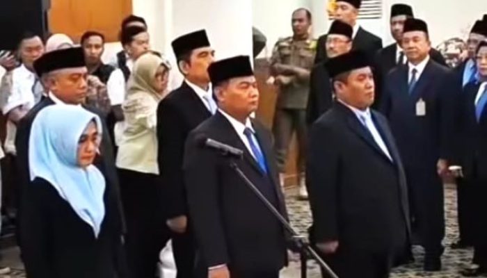 Gubernur Andra Soni Lantik 23 Pejabat Pimpinan Tinggi Pratama, Adik Kandung Wagub Banten Jadi Kepala Bapenda