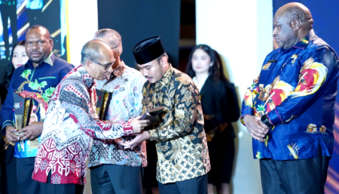 Sukses Turunkan Angka Kemiskinan, Pemkab Bekasi dapat Penghargaan dari Kemendagri