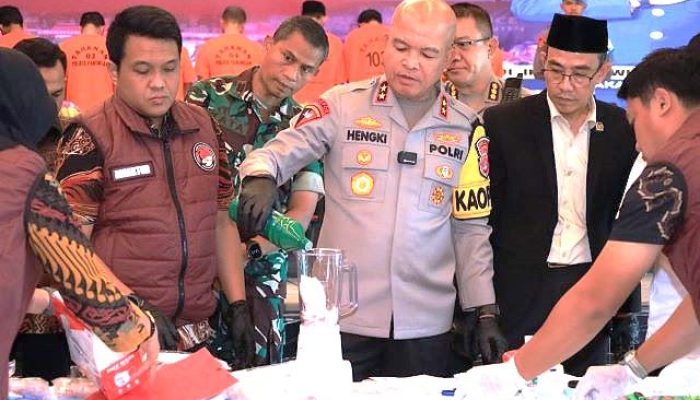 Polda Banten Musnahkan 12 Kg Narkoba dan Ribuan Botol Miras