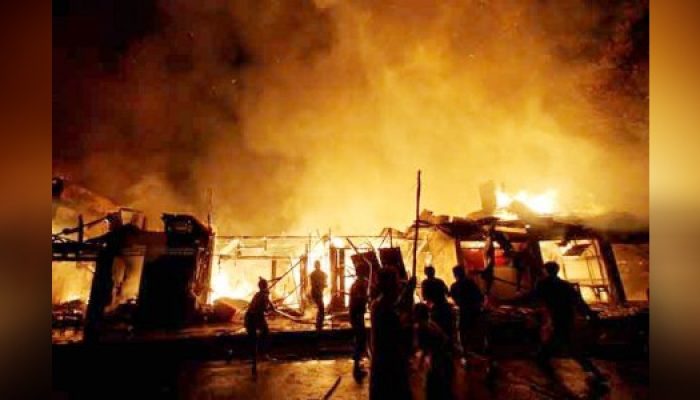 Jago Merah Lumat Habis 6 Kios di Kibin Serang Banten