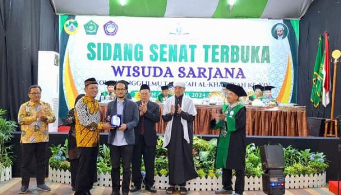 Dihadapan 162 Wisudawan STIT Al-Khairiyah, Wakil Wali Kota Cilegon: Gelar Sarjana Bukan Pencapaian Akhir