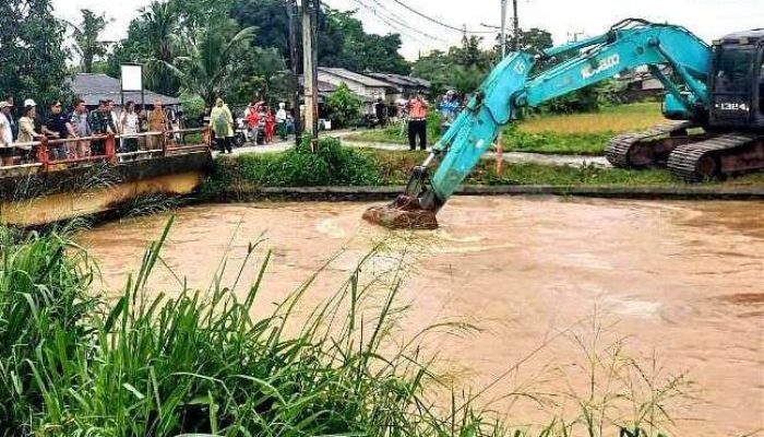 Susuri Banjir di Kranggot, Wali Kota Robinsar Instruksikan Pengoptimalan Bantaran Sungai