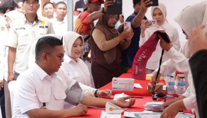 Dekatkan Pelayanan Dasar, Gubernur Andra Soni Resmikan Pos Kesehatan Merah Putih di Kota Serang