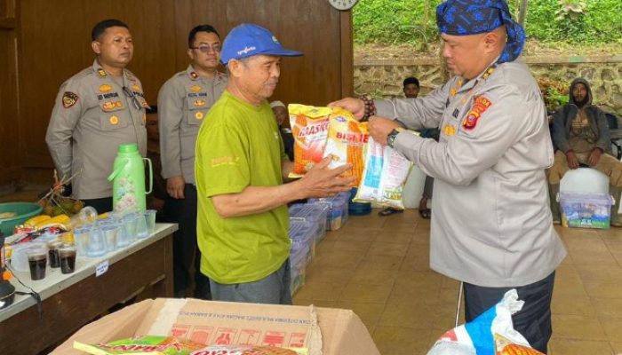 Hidupkan Desa Ciherang Dukung Program Pangan Nasional, Polri Keroyok Bareng Tanam Jagung 1 Desa 1 Hektare