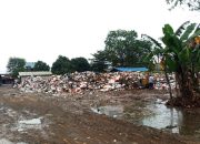Sewa Armada Miliaran Rupiah, Sampah di Perkotaan Subang Masih Menumpuk dan Akses TPA Jalupang Kian Sulit