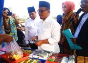 Buka ‘Kampoeng Takjil Ramadan’, Ketua DPRD Sardi: Gerakkan Roda Ekonomi UMKM Bekasi