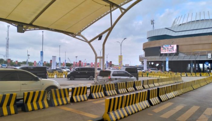 199.011 Pemudik Menyebrang dari Pelabuhan Merak, ASDP Terapkan Delaying System di Sejumlah Titik Buffer Zone