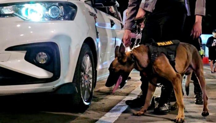 Antisipasi Kejahatan Arus Mudik, Polda Banten dan Polres Cilegon Terjunkan Unit K9 dan X-Ray di Pelabuhan Merak
