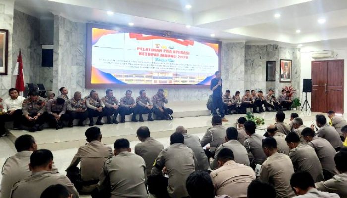 Polres Cilegon Gelar Latpraops Ketupat Maung 2026 Bersama Narasumber CEO BCO Media