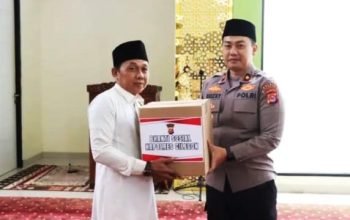 Pererat Silaturahmi dengan Masyarakat, Waka Polres Cilegon Jumling di Masjid Al-Amin Pelabuhan Pelindo II Ciwandan