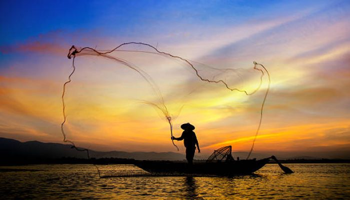 Melaut, Nelayan Lebak Banten Dikabarkan Hilang Ditelan Ombak di Perairan Bagedur
