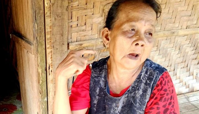 Tak Pernah Dapat Bantuan Pemerintah, Janda Lansia di Pandeglang Makan dari Jual Kayu Bakar