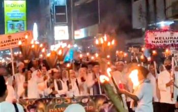 Ingin Pamer Atraksi Saat Pawai Obor di Hari Jadi Purwakarta 2026, Wajah Peserta Hangus Terbakar Api