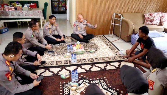Sambut HUT Bhayangkara ke-80, Kapolda Banten Anjangsana Berikan Dukungan Moril Personel Sakit